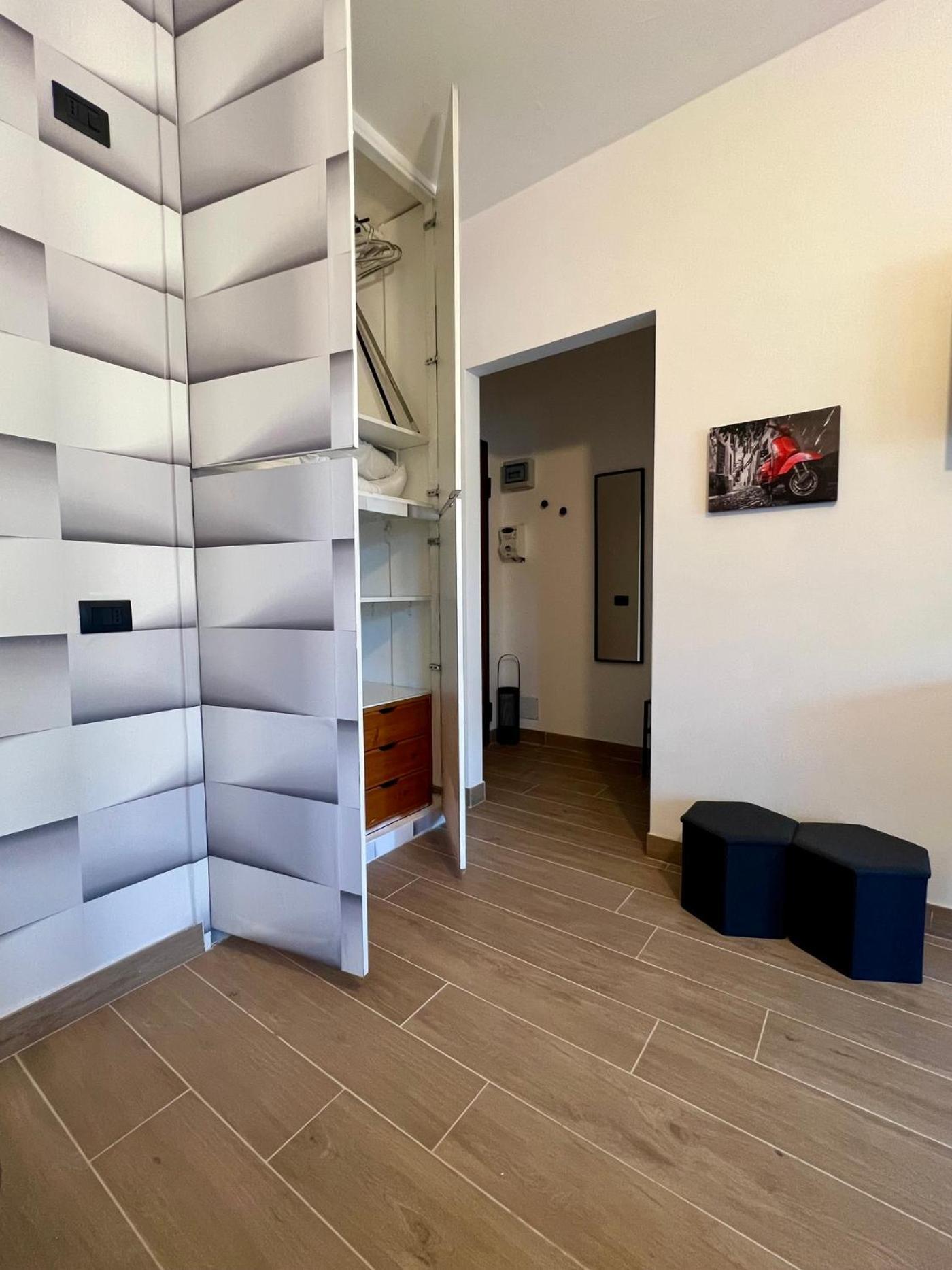 Moderno Ed Elegante Loft Con Balcone Lägenhet Milano Exteriör bild