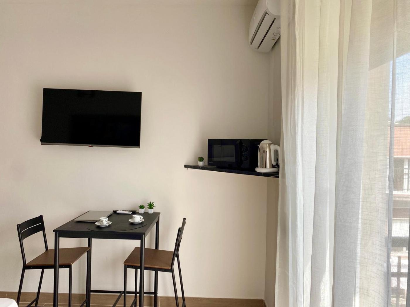 Moderno Ed Elegante Loft Con Balcone Lägenhet Milano Exteriör bild